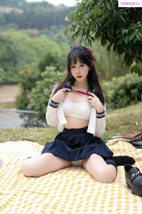 波巧酱  [XiuRen]高清写真图 2024.04.10 No.8365 波巧酱 性感美腿第48张图片